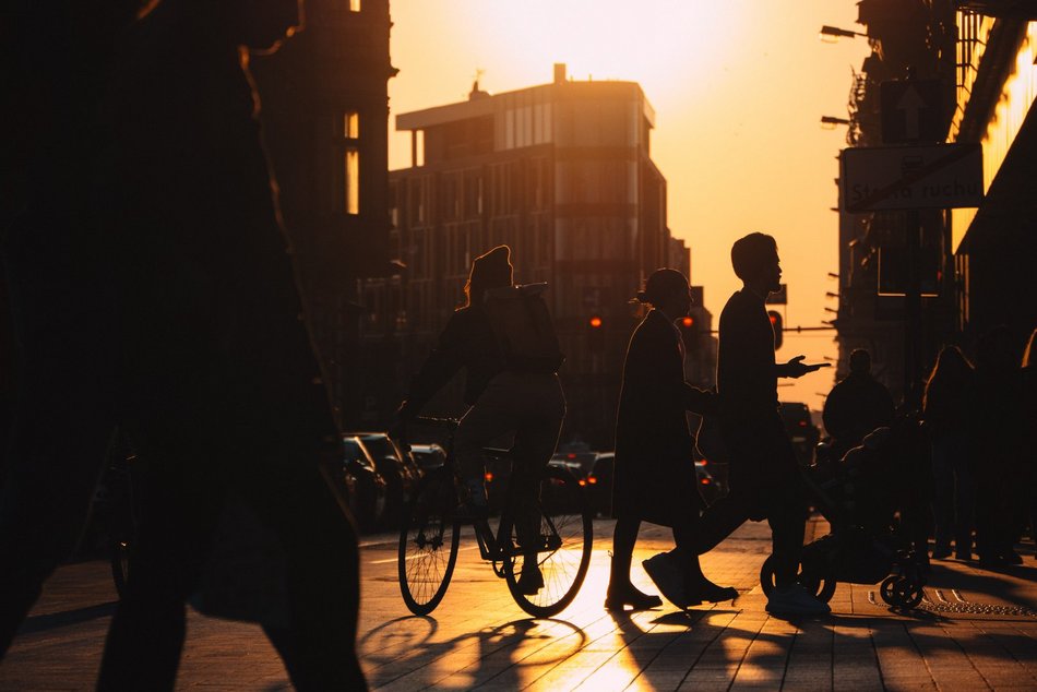 Łódź. New Iron w Łodzi o zachodzie słońca. Widok zapiera dech w piersiach!