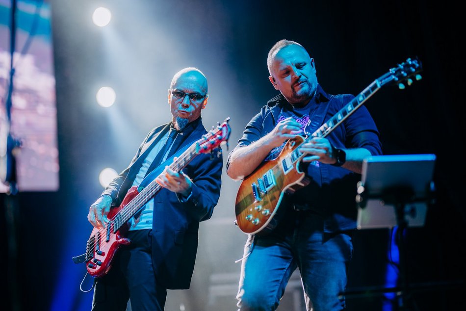 Łódź. Elektryczne Gitary w Atlas Arenie w Łodzi. Kultowe przeboje i tłumy fanów