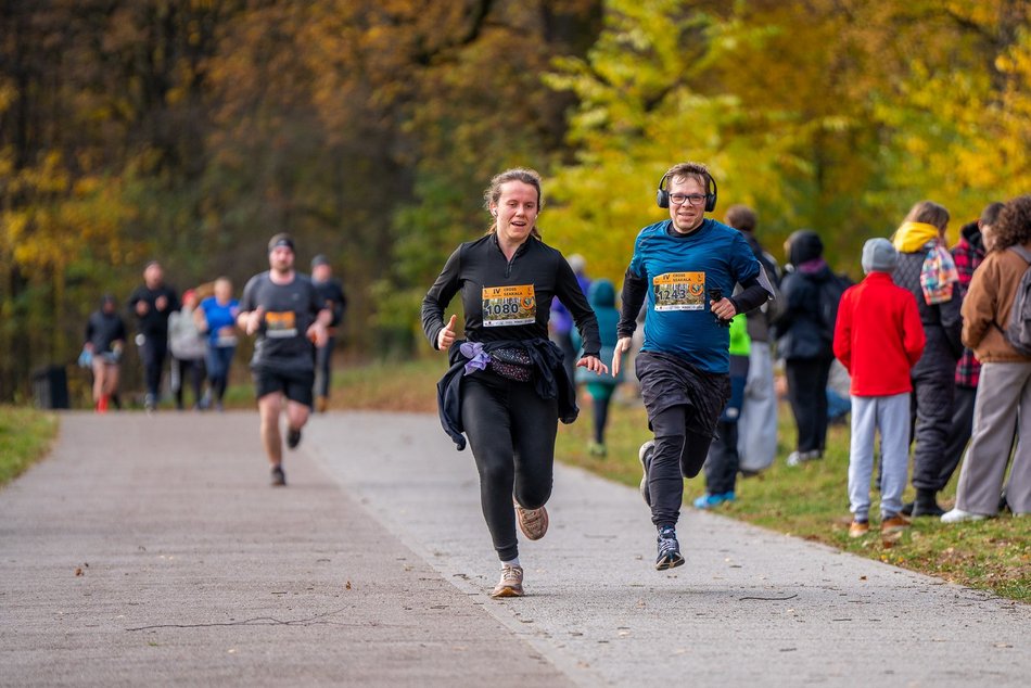 Łódź. Jesienny Festiwal Szakala w Łodzi. Brałeś/aś udział w biegu? Znajdź się na zdjęciach