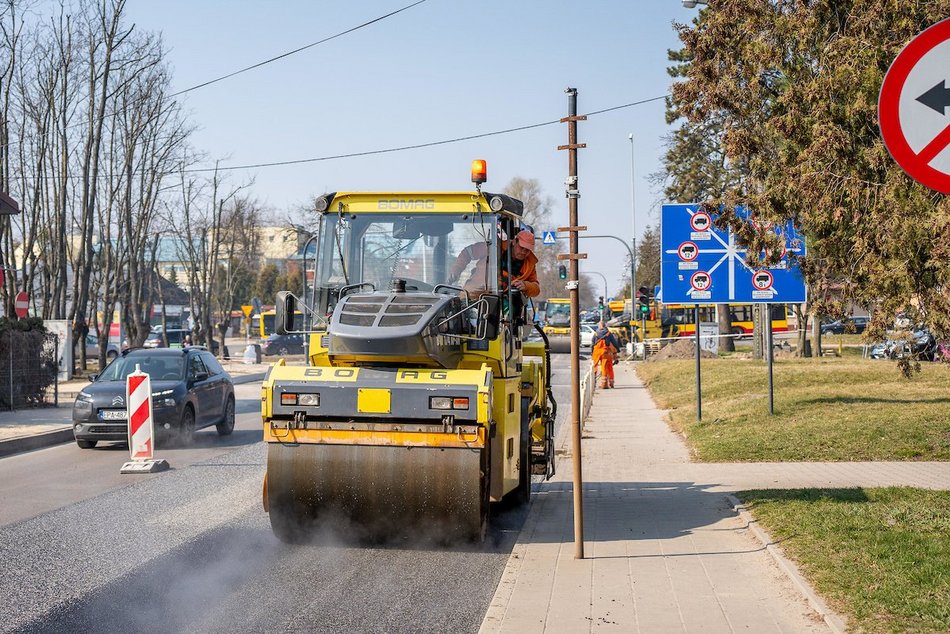 Łódź. Remont Brzezińskiej na finiszu. Jezdnia i chodniki już gotowe