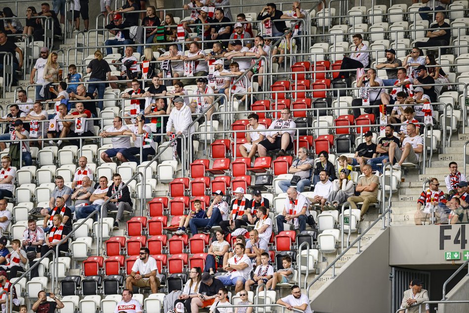 Kibice na meczu ŁKS Łódź z GKS Tychy. Odnajdź się w naszej galerii