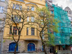 Łódź. Kolejna kamienica przy Mielczarskiego w Łodzi odzyskuje blask! Widać pierwsze efekty remontu