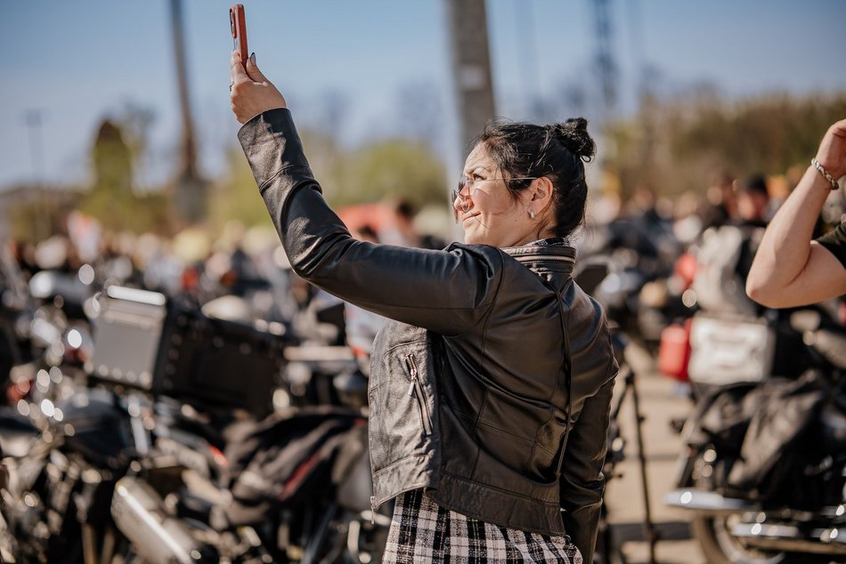 Łódź. Motocykliści opanowali Łódź! Otwarcie sezonu pod Atlas Areną i parada przez miasto