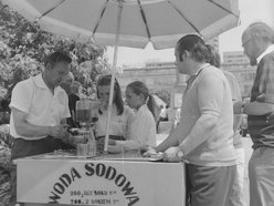 Łódź. Na upały w mieście najlepsze były saturator albo wizyta na Fali