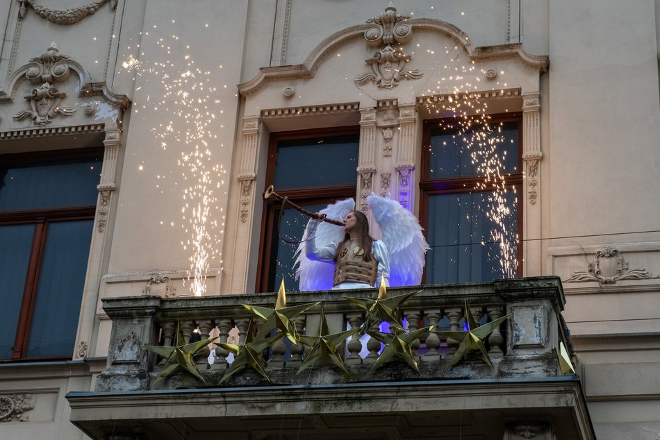 Orszak Trzech Króli w Łodzi. Tłumy łodzian świętowały w kolorowym pochodzie [ZDJĘCIA]