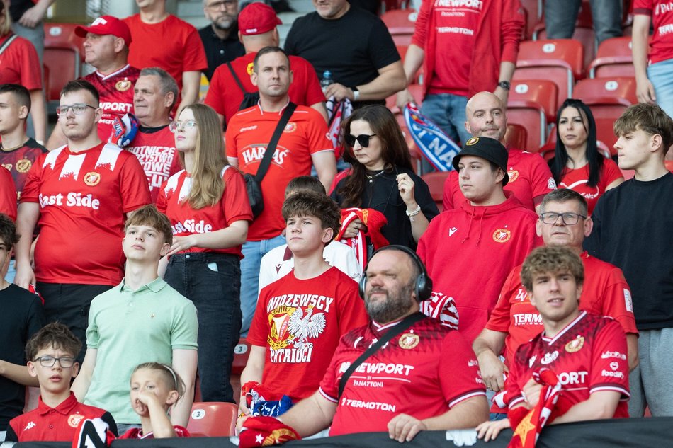 Kibice na meczu Widzewa Łódź z Piastem Gliwice