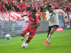 Widzew Łódź przegrywa z pogrążoną w kryzysie Pogonią Szczecin