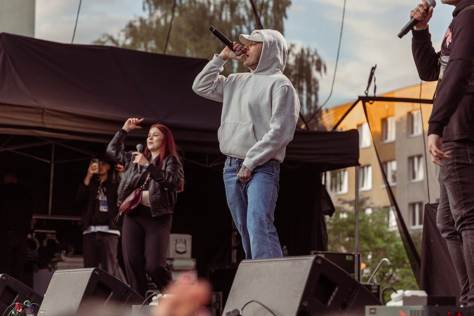 Łódź. Juwenalia 2025 w Łodzi. Tymek i Happysad zagrali na Lumumbowie!