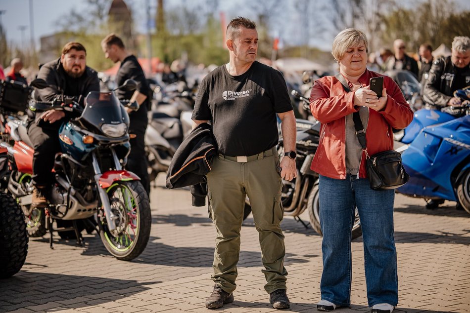 Łódź. Motocykliści opanowali Łódź! Otwarcie sezonu pod Atlas Areną i parada przez miasto