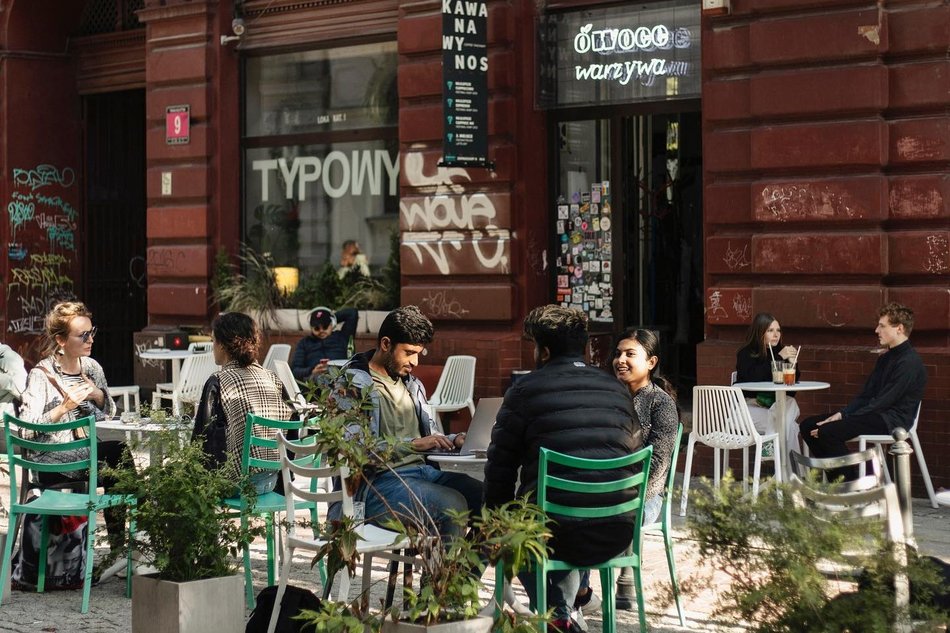 Łódź. Gdzie „Zetki” chodzą po zmroku w Łodzi? Pub Biblioteka, Niebostan, Owoce i Warzywa i więcej