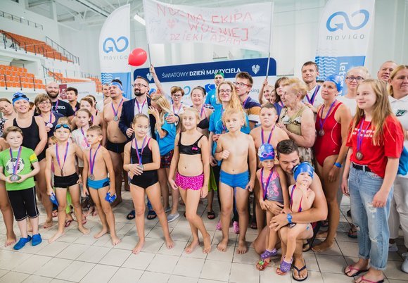 Pomaganie przez pływanie. Dzień Marzyciela w Zatoce Sportu w Łodzi