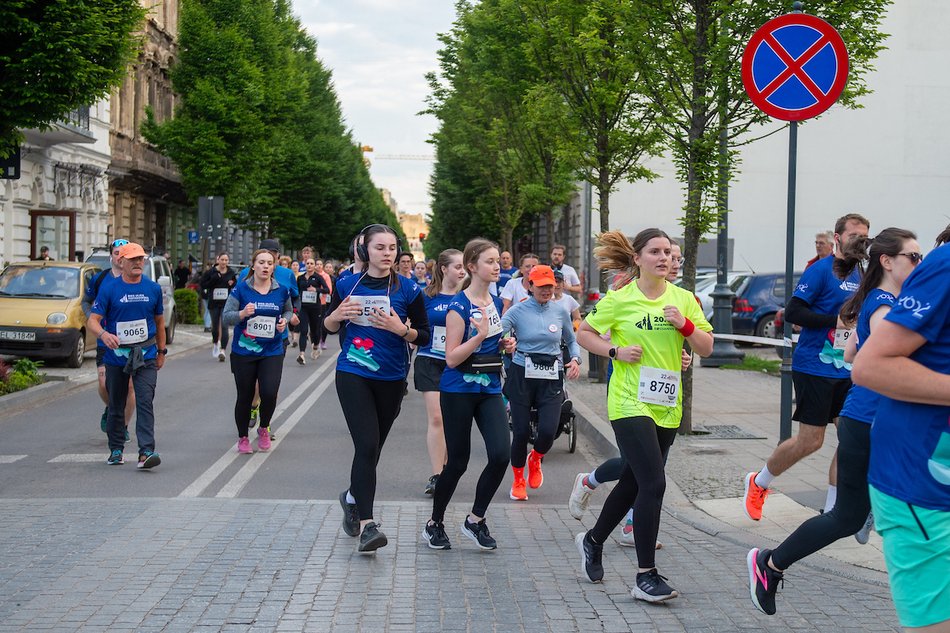 Łódź. Bieg Ulicą Piotrkowską Rossmann Run 2025 wystartował! Walka o życiowe rekordy