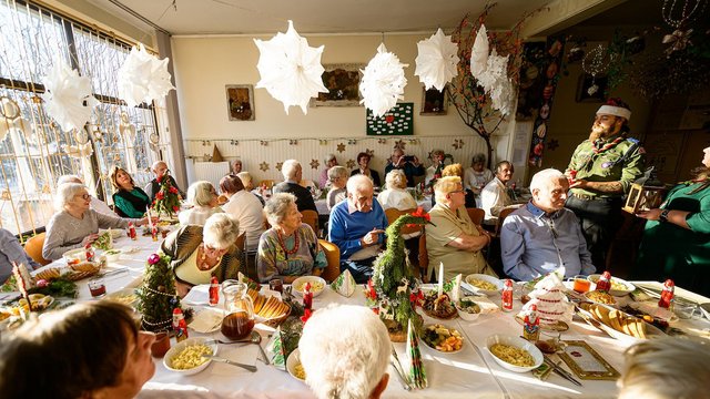 Finał akcji Harcerskie Elfy. Ponad 600 seniorów z Domów Dziennego Pobytu w Łodzi otrzyma prezenty