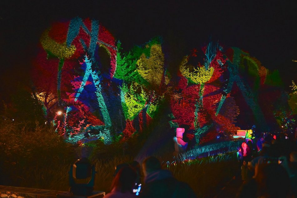 Park Staromiejski na Light Move Festival 2025 Łódź. Widzieliście go w takiej odsłonie?