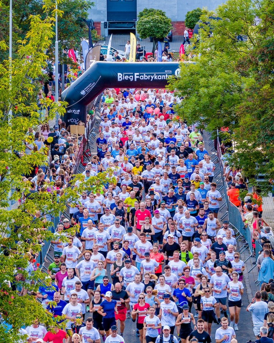 Łódź. Bieg Fabrykanta 2025 Łódź. Wystartowało aż dwa tysiące zawodników!