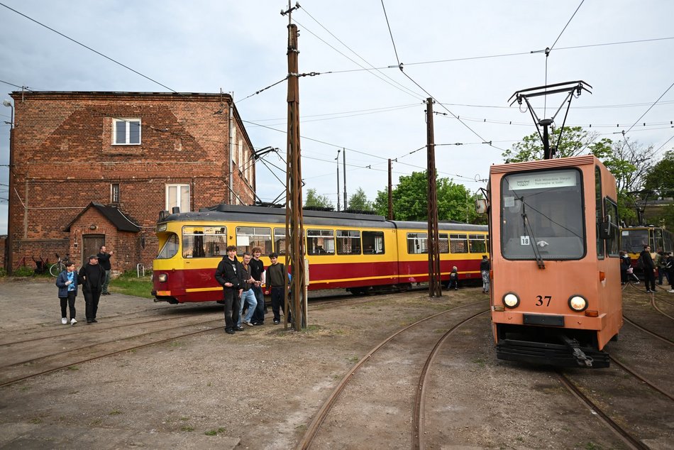 Noc Muzeów Łódź 2026. Pasjonaci rzemiosła odwiedzili Zajezdnię Muzealną Brus