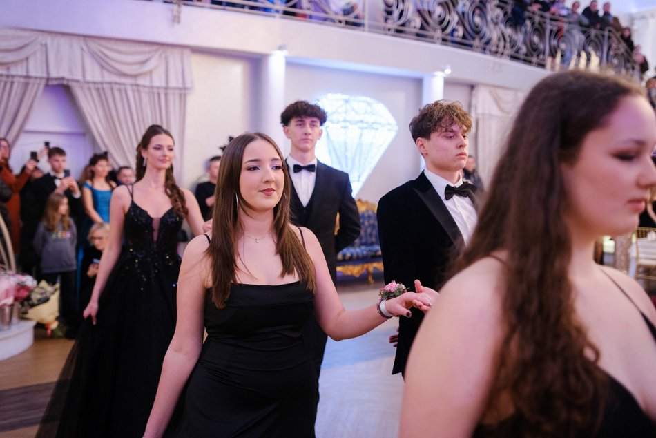 Studniówka XV w Łodzi. Niezapomniane chwile i piękne wspomnienia