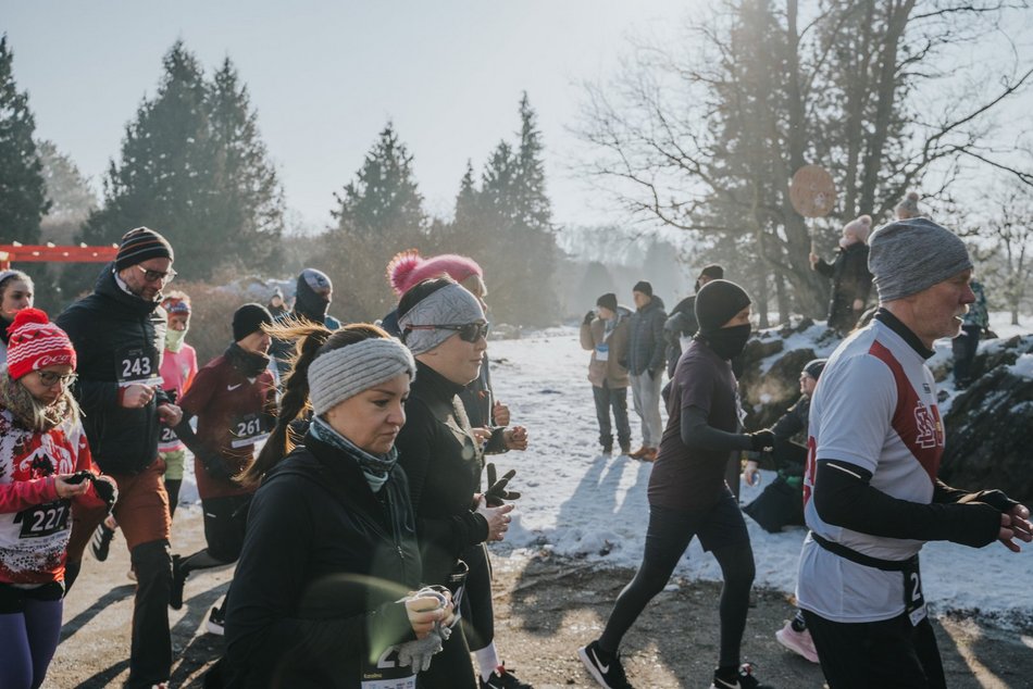 Botaniczna Piątka w Ogrodzie Botanicznym w Łodzi. Galeria z mroźnego biegu