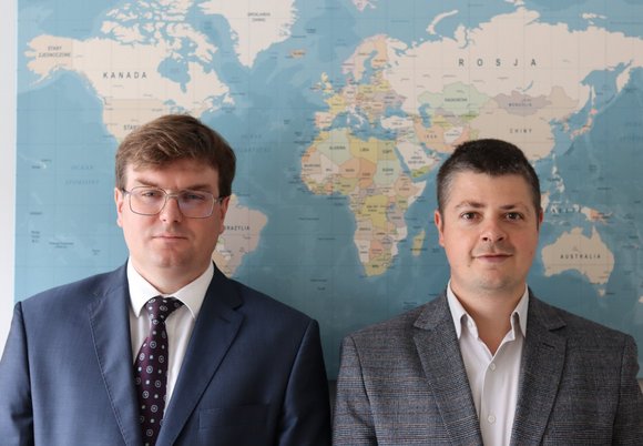 Łódź. Prawnicy z Łodzi prowadzą podcast o prawie międzynarodowym. Czego możesz się dowiedzieć?