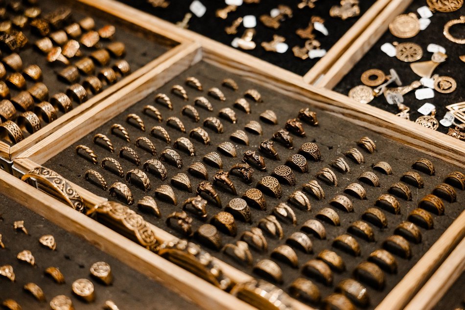 Łódź. Targi kamieni w hali Expo Łódź. Minerały, naturalna biżuteria, rękodzieło i... meteoryty!