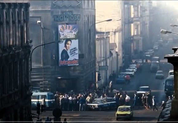 Ucieczka do wolności. Krajobraz Łodzi uwieczniony na filmowych kadrach 