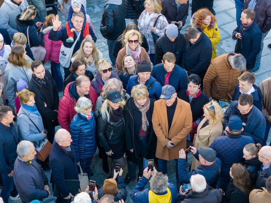 Odsłonięcie pomnika na placu Wolności
