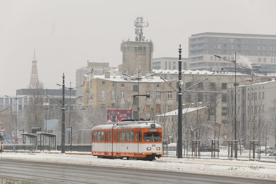 Wielka parada zabytkowych autobusów i tramwajów MPK Łódź