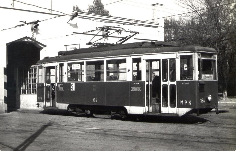 Łódź. Jazda „ogórkiem”. Komunikacja miejska w powojennej Łodzi