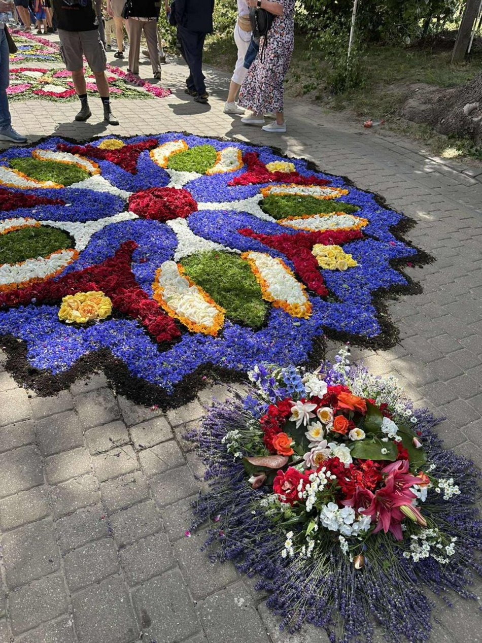 Łódź. Boże Ciało w Łódzkiem. Kwiatowe dywany w Spycimierzu