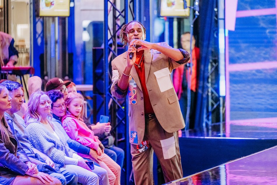 Łódź. Manufaktura Fashion Week w Łodzi. Kolekcja Jarosława Ewerta, koncert Andrzeja Piasecznego i więcej