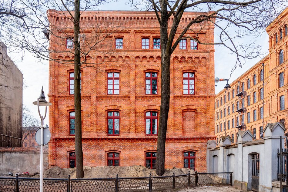 Łódź. Famuła przy Ogrodowej już zachwyca! Powstają tu luksusowe mieszkania pod klucz