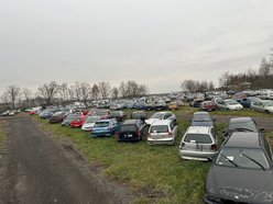 Auta z miejskiego parkingu w Łodzi trafią na sprzedaż, nie na złom