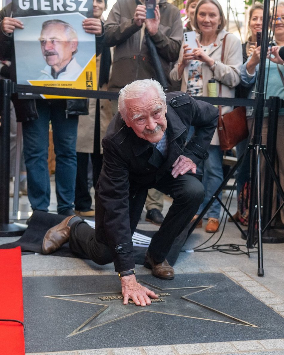 Łódź. Witold Giersz w Alei Gwiazd na Piotrkowskiej