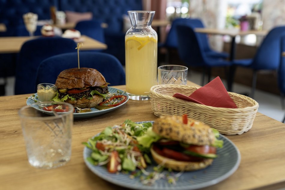 Rodzinna Caffe&Bistro w Kapeluszu Anatola w Łodzi