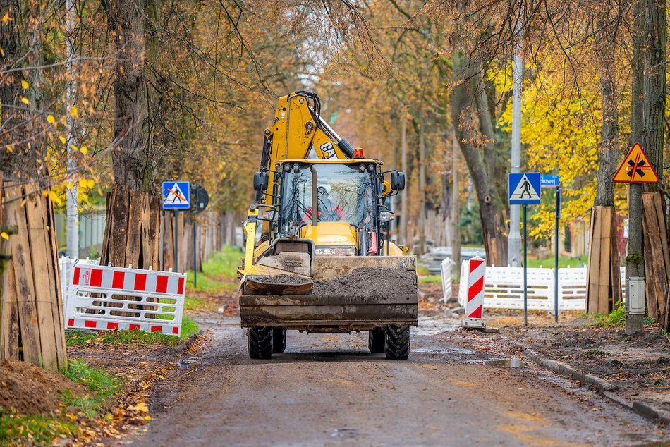 Łódź. Remont Biegańskiego w Łodzi. Trwa demontaż starej nawierzchni