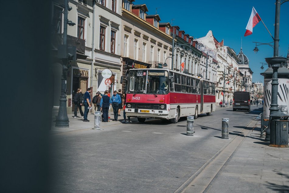 Łódź. Łódzkie Linie Turystyczne przyciągają tłumy. Kultowe pojazdy MPK Łódź znów hitem podróżnych!