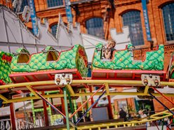 Łódź. Majówka w Manufakturze w Łodzi. Włoski jarmark, festiwal karuzel i wiele więcej