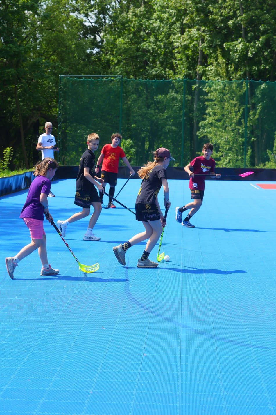 Łódź. Piknik na Młynku w Łodzi. Dmuchańce, alpaki, gigantyczne kręgle i rowery wodne