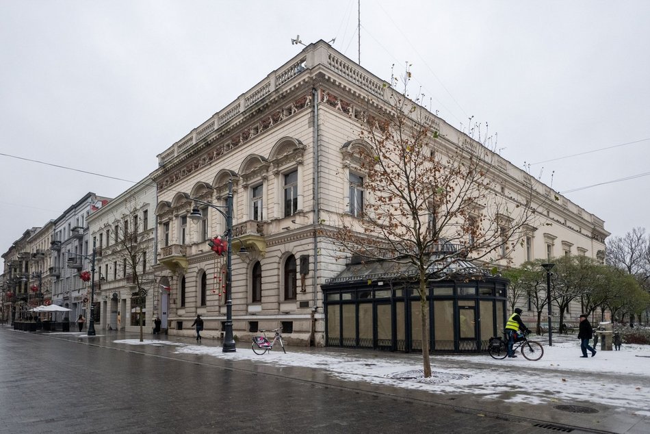 Łódź. Piotrkowska 77 w Łodzi. Kamienica na sprzedaż. Wnętrza i z zewnątrz