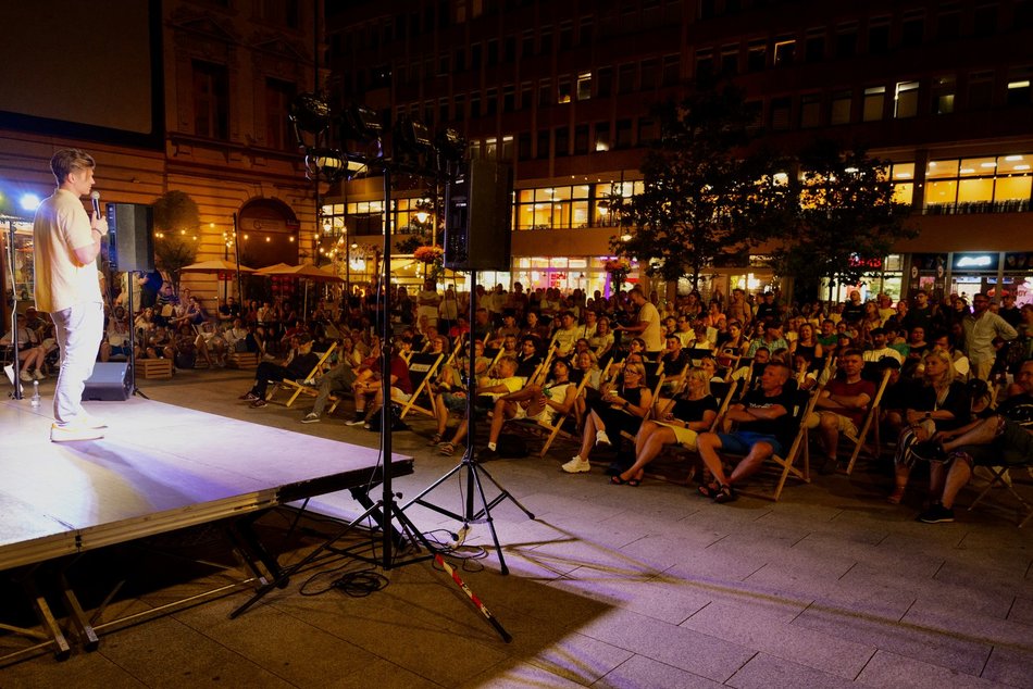 Łódź. Stand-up Piotrkowska w Łodzi. Mnóstwo śmiechu w upalny wieczór