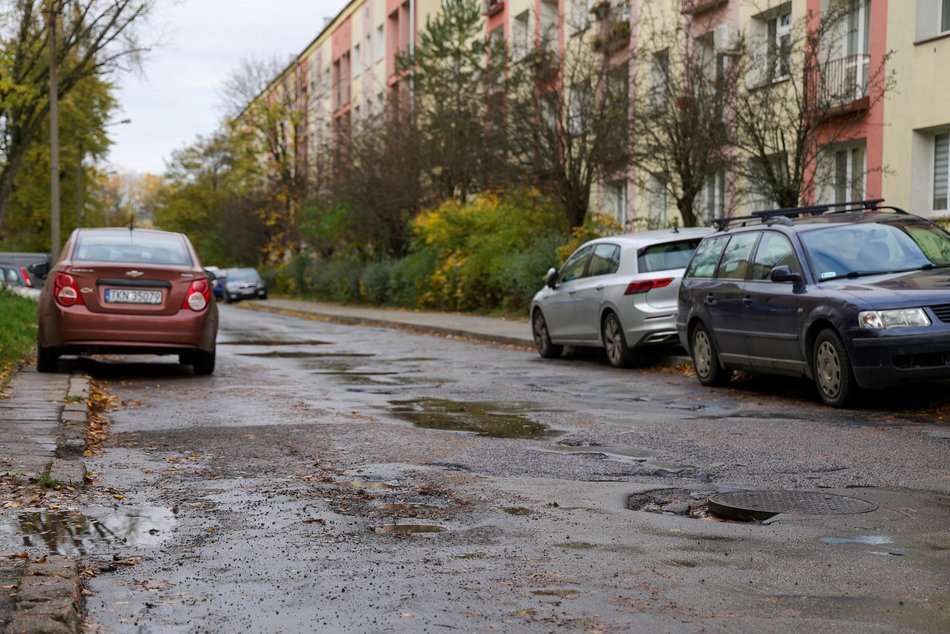 Lorentza do remontu. Kolejna ulica na Kozinach