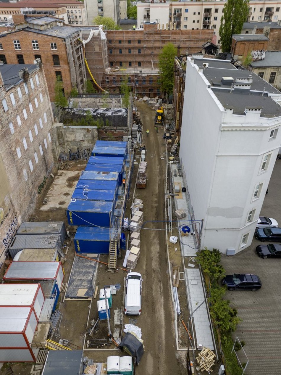 Remont fabryk pasaż Schillera ulica Sienkiewicza plac budowy