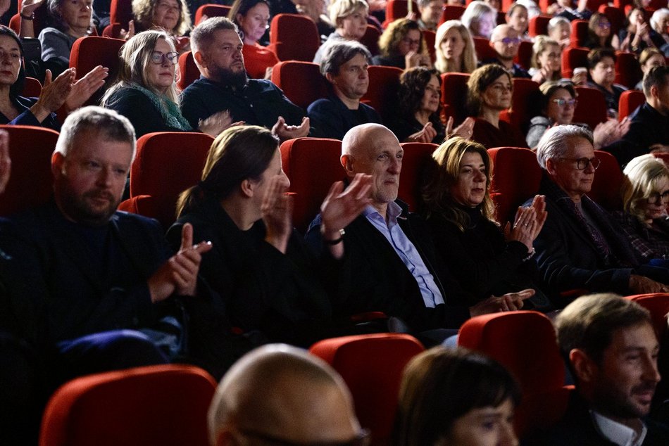 Łódź. Przedremierowy pokaz filmu Wojciecha Smarzowskiego w Łodzi. Pełna sala i znani goście