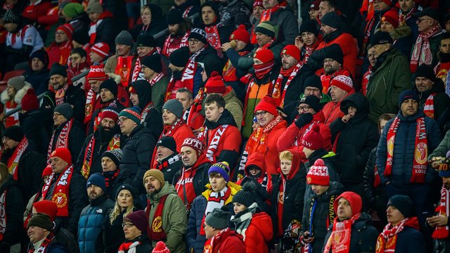 Kibice na meczu Widzewa Łódź z Koroną Kielce. Byłeś/aś? Odszukaj się w naszej galerii [ZDJĘCIA]