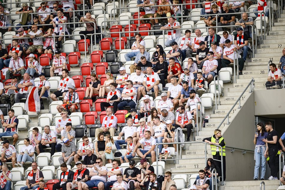 Kibice na meczu ŁKS Łódź z GKS Tychy. Odnajdź się w naszej galerii