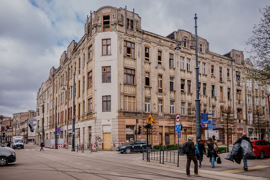 Łódź. Zmiany w ruchu przy Gdańskiej i Legionów w Łodzi. Nowy etap rewitalizacji zabytkowej ruiny