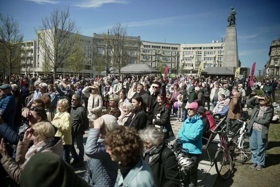 Roztańczeni Łodzianie na Placu Wolności! Tak świętowali Międzynarodowy Dzień Tańca