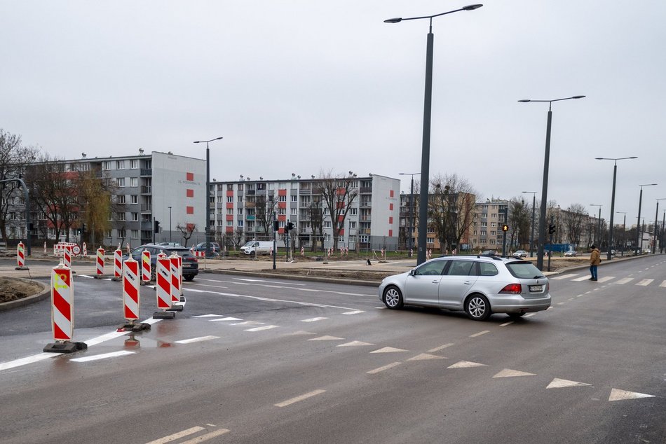 Rondo Broniewskiego w Łodzi otwarte! Przejazd z Dąbrowy na Chojny możliwy