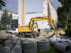 Łódź. Remont Wioślarskiej w Łodzi rozpoczęty. Będzie nowa jezdnia, chodniki i parkingi