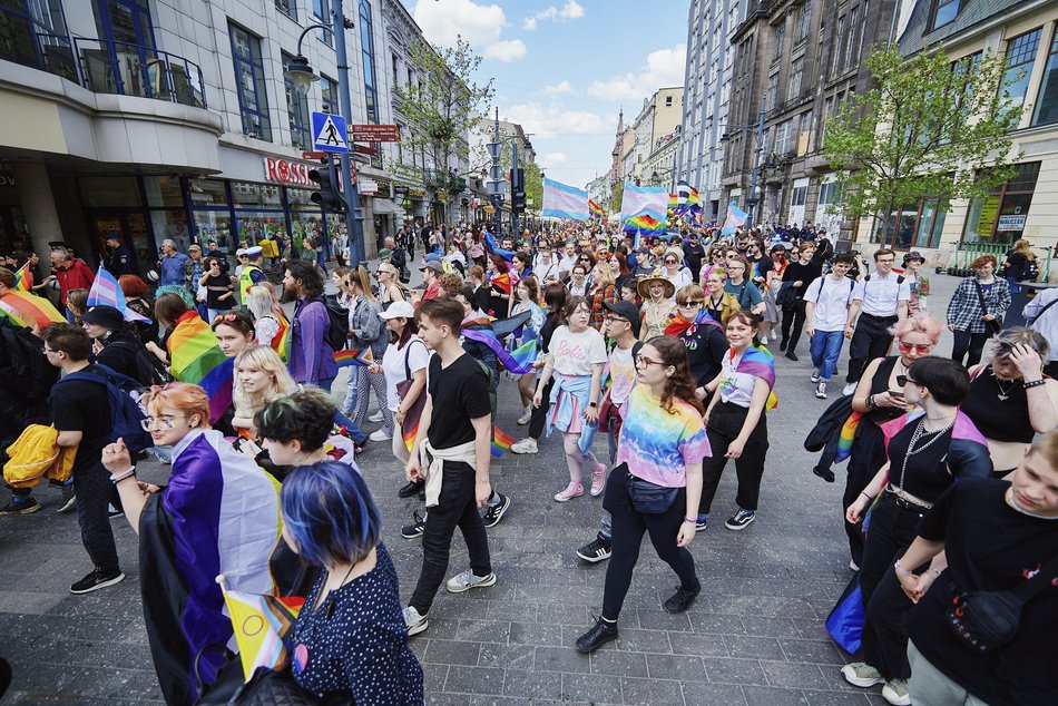 Uczestnicy Marszu Równości na ulicach Łodzi